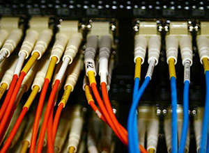 The difference between single mode and multimode fiber